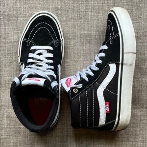 Vans Sk8-Hi High Top Black and White Skateboarding Shoes M5.5